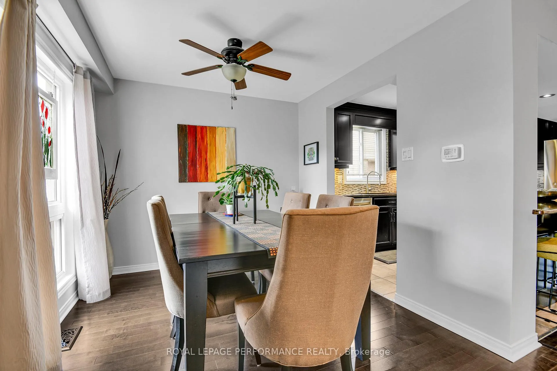 Photo 12 of 13 Shadetree Crescent, Ottawa, Borden Farm/Stewart Farm/Carleton Heights/Parkwood Hills — HOMEH