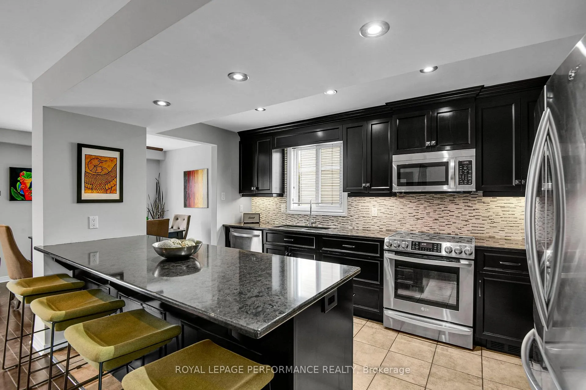 Photo 13 of 13 Shadetree Crescent, Ottawa, Borden Farm/Stewart Farm/Carleton Heights/Parkwood Hills — HOMEH