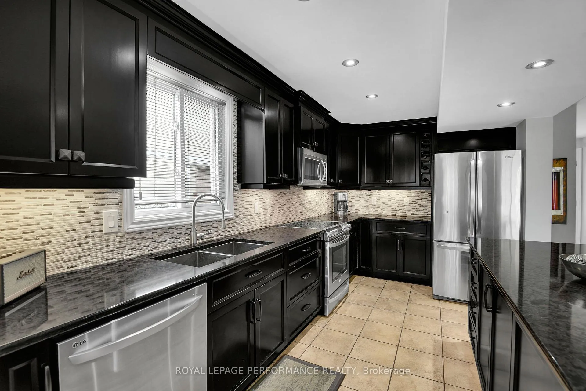 Photo 15 of 13 Shadetree Crescent, Ottawa, Borden Farm/Stewart Farm/Carleton Heights/Parkwood Hills — HOMEH