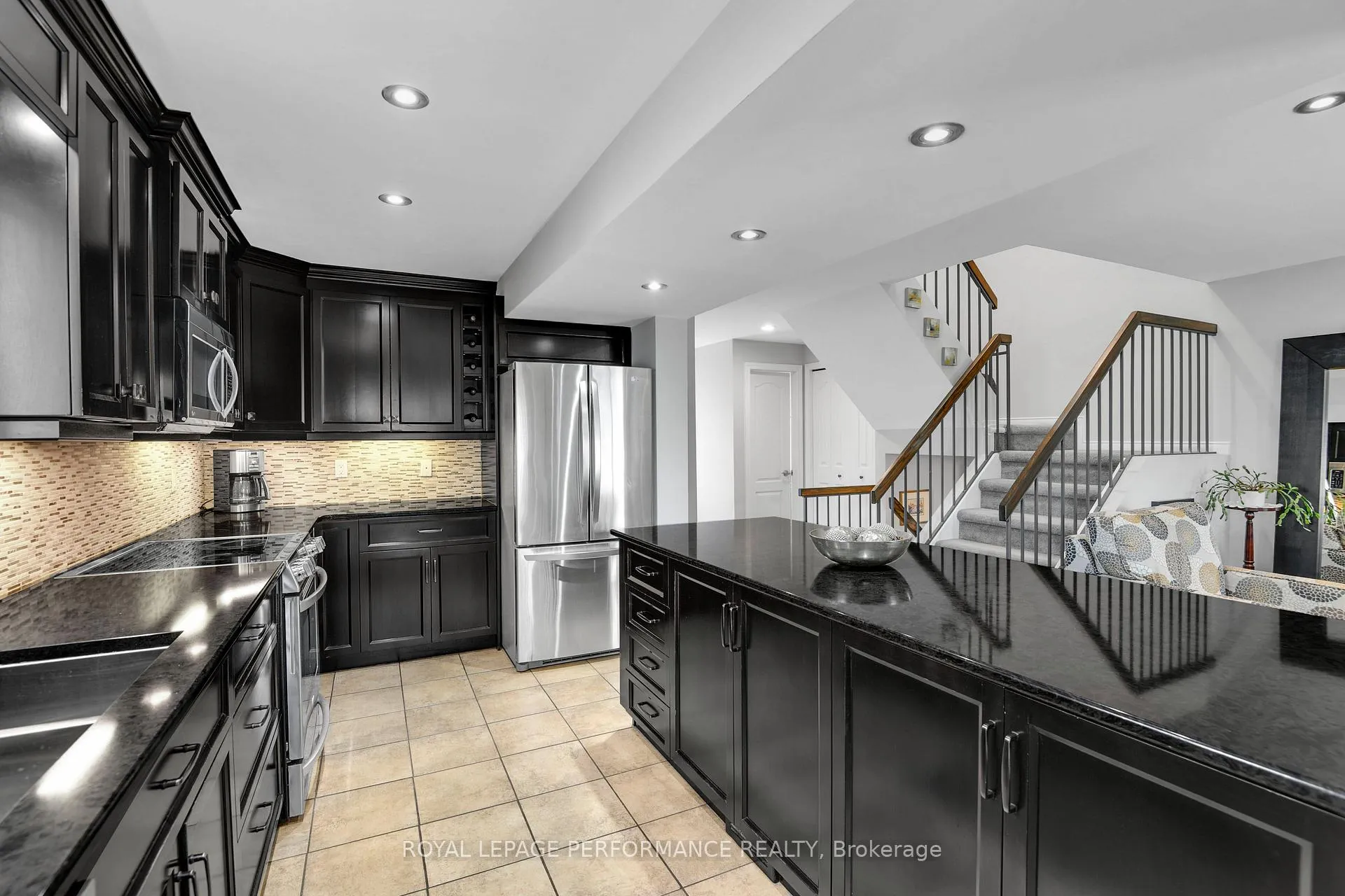 Photo 16 of 13 Shadetree Crescent, Ottawa, Borden Farm/Stewart Farm/Carleton Heights/Parkwood Hills — HOMEH