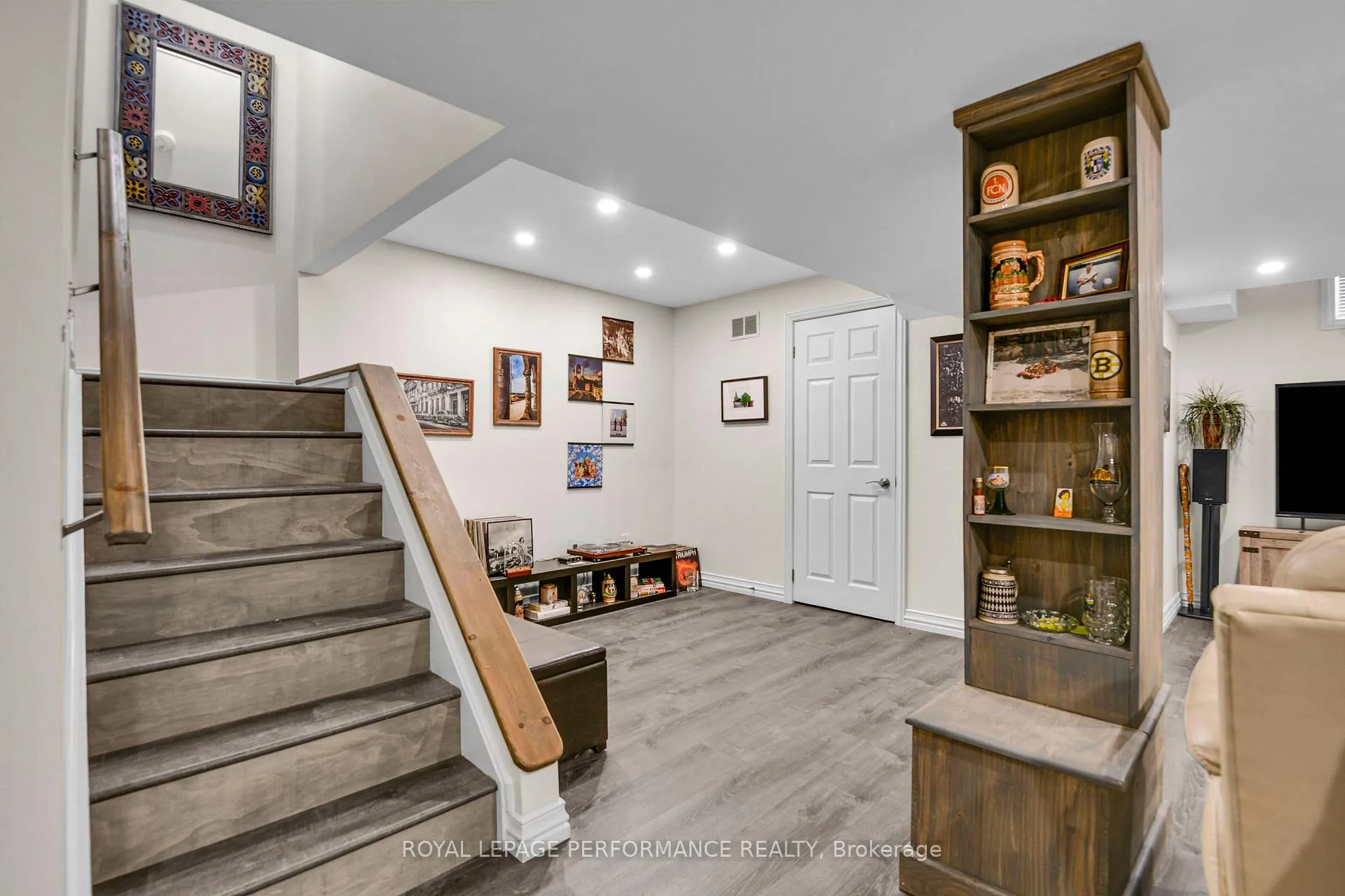 Photo 27 of 13 Shadetree Crescent, Ottawa, Borden Farm/Stewart Farm/Carleton Heights/Parkwood Hills — HOMEH