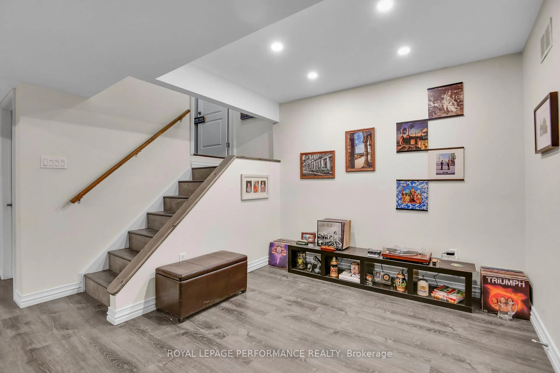 Photo 28 of 13 Shadetree Crescent, Ottawa, Borden Farm/Stewart Farm/Carleton Heights/Parkwood Hills — HOMEH