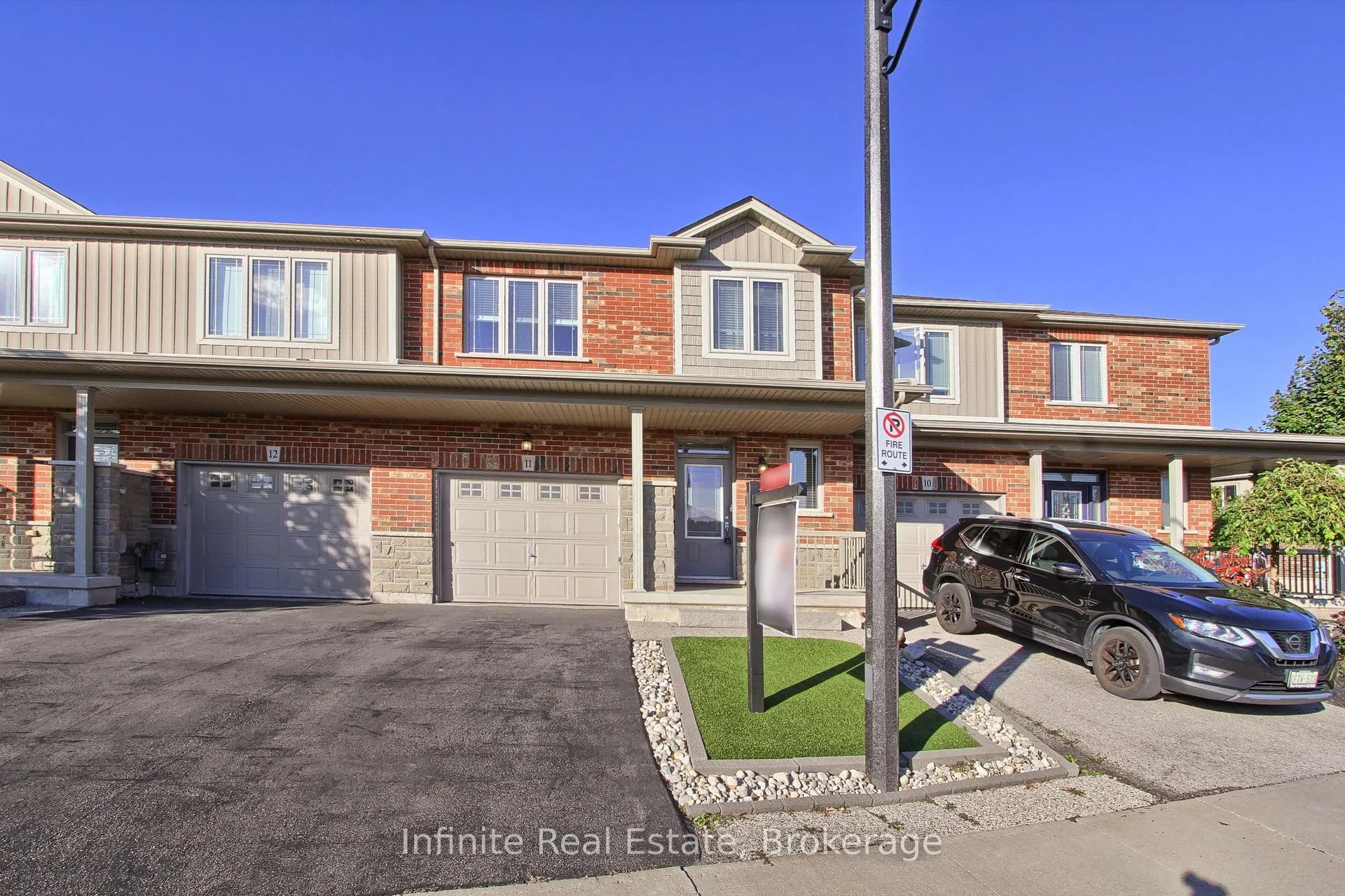 Photo 2 of Unit 11, 380 Lake Street, Grimsby, Grimsby Beach — HOMEH