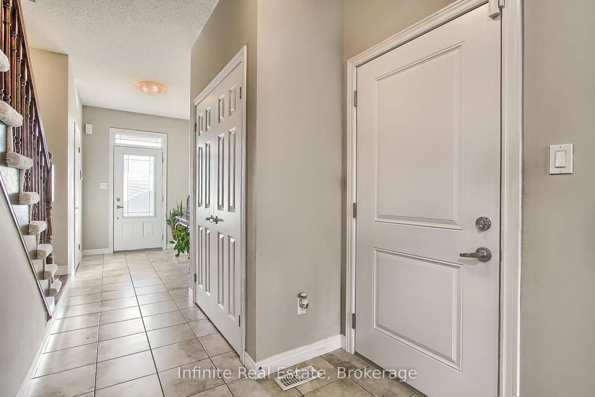 Photo 7 of Unit 11, 380 Lake Street, Grimsby, Grimsby Beach — HOMEH