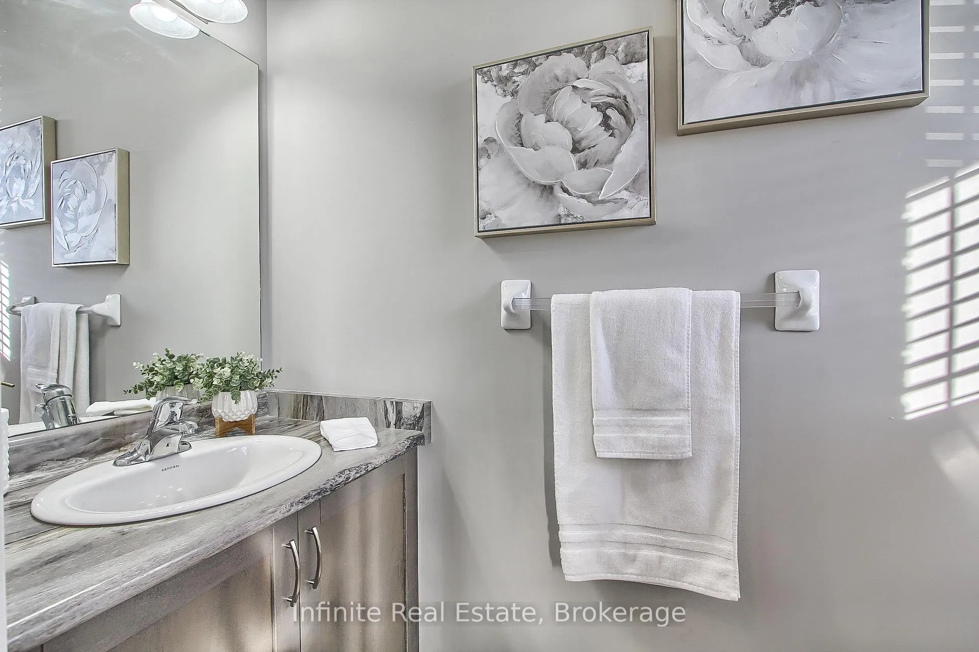 Photo 22 of Unit 11, 380 Lake Street, Grimsby, Grimsby Beach — HOMEH
