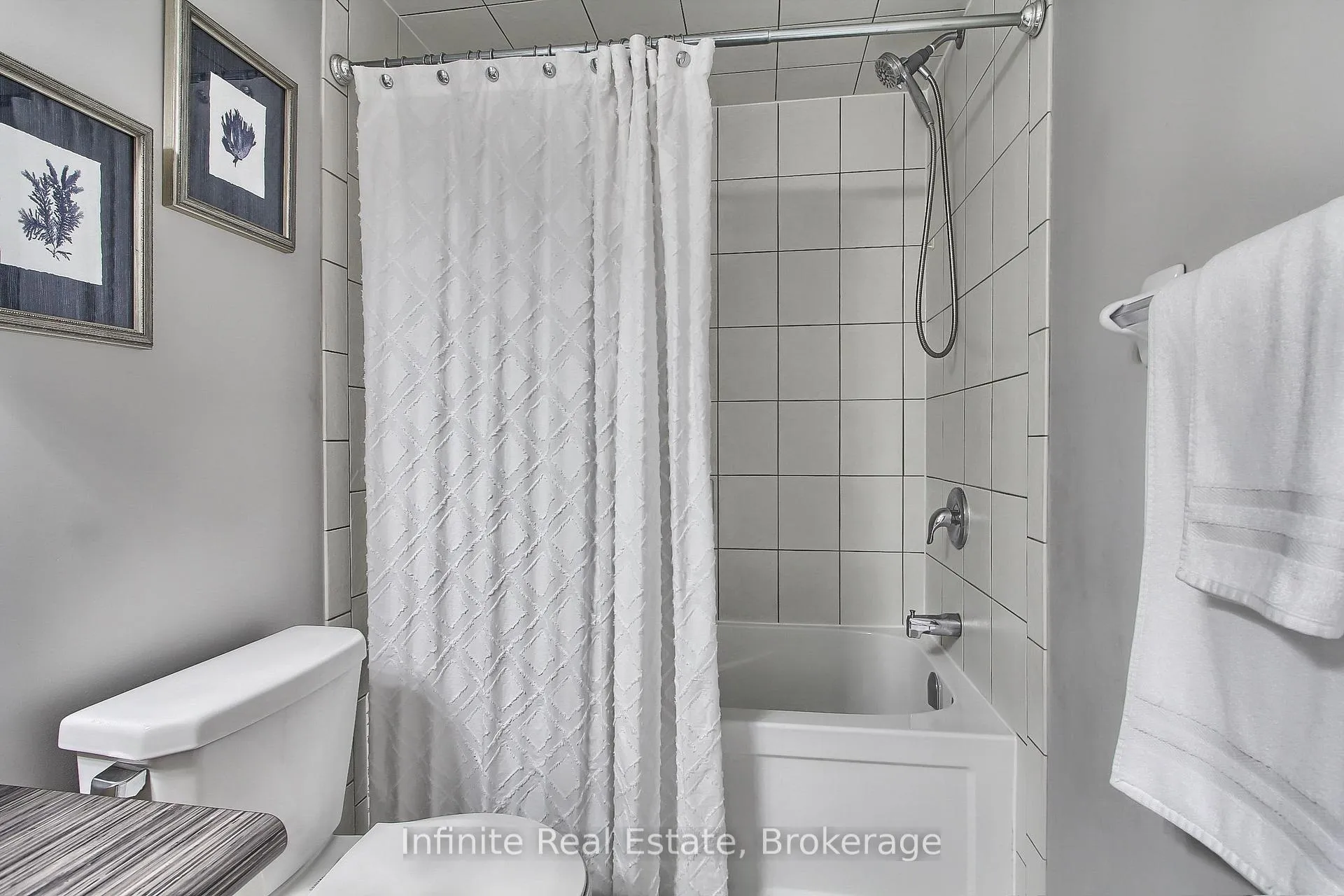 Photo 31 of Unit 11, 380 Lake Street, Grimsby, Grimsby Beach — HOMEH