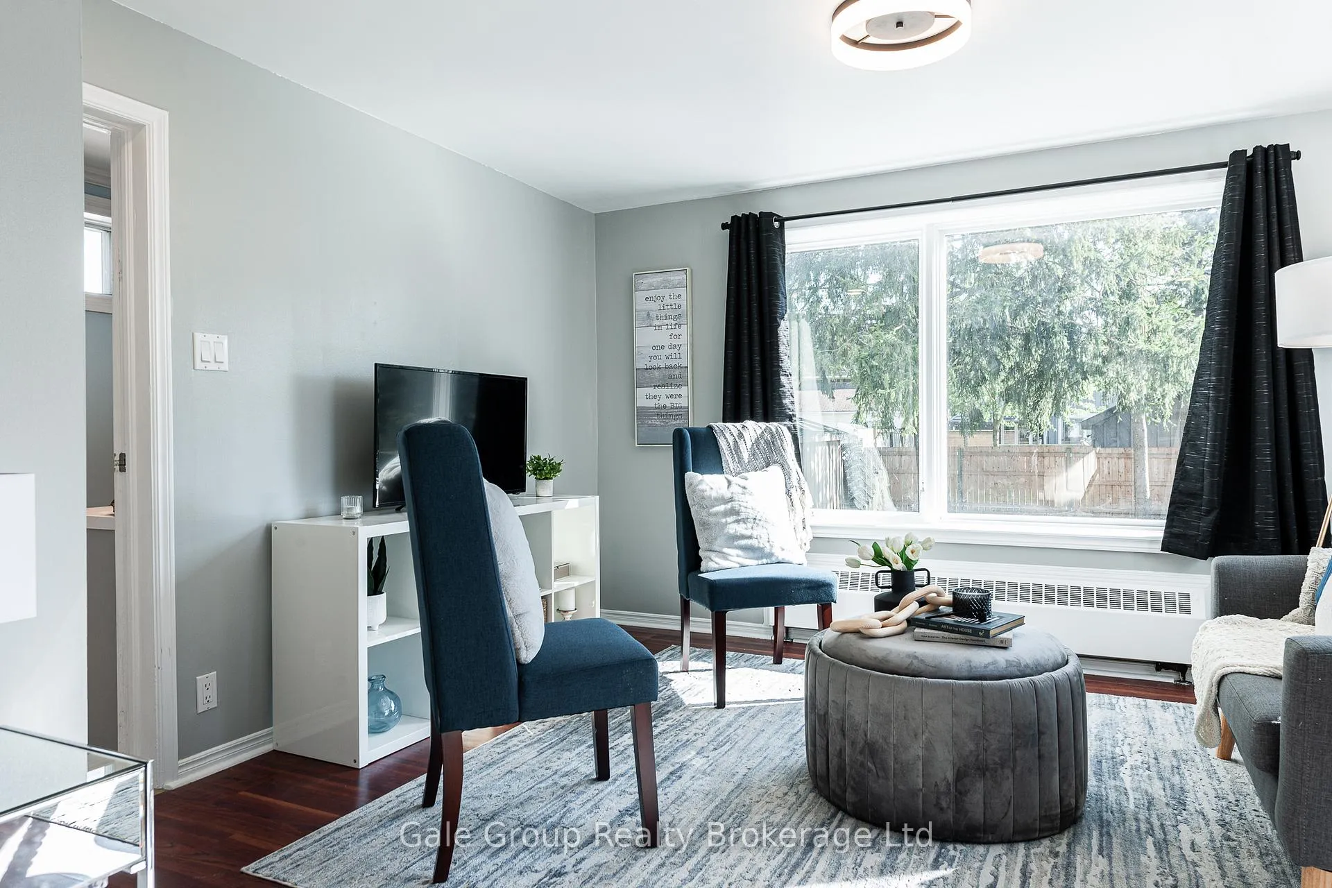 Photo 2 of 535 Ontario Street, Stratford — HOMEH