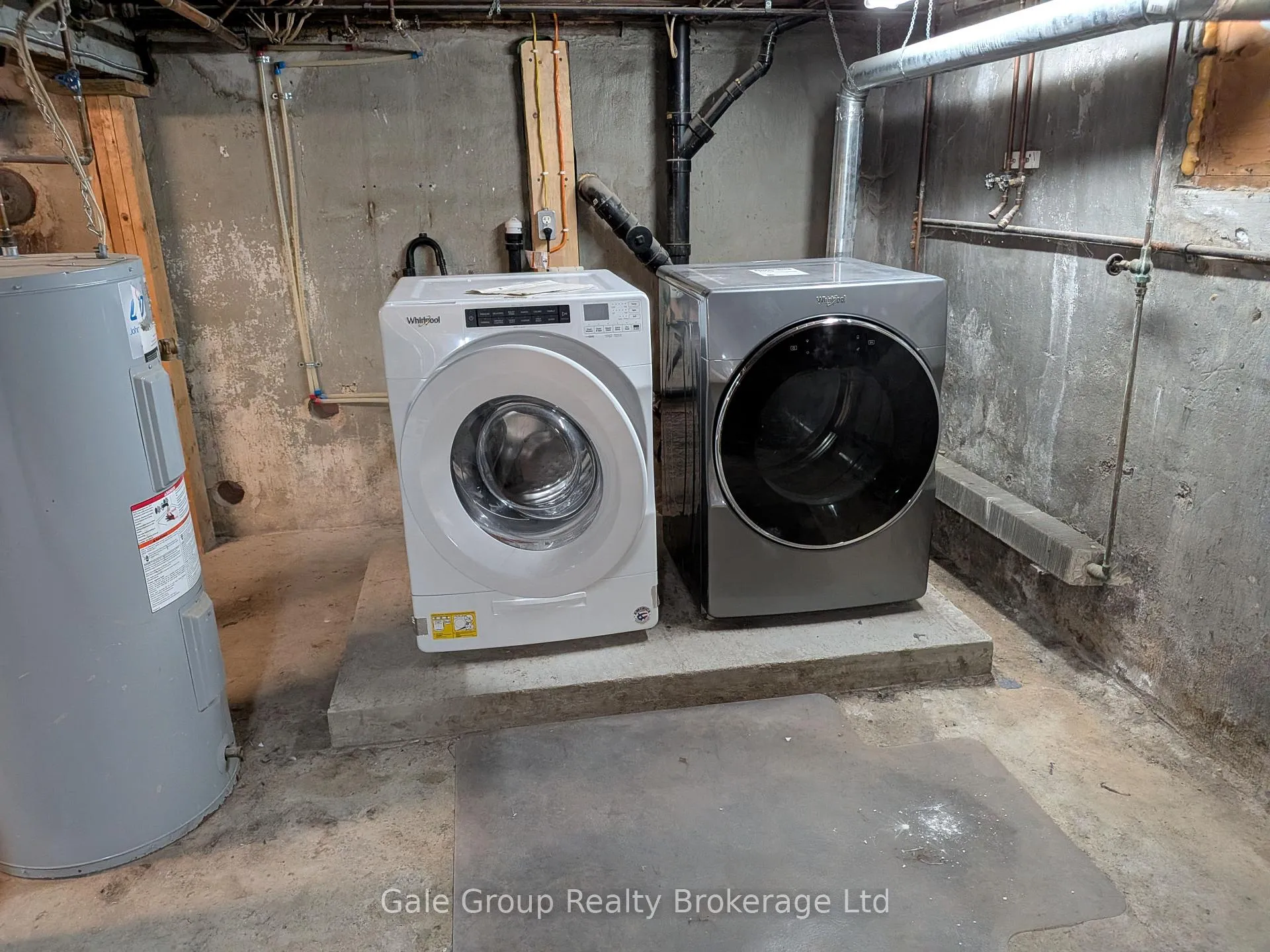 Photo 9 of 535 Ontario Street, Stratford — HOMEH
