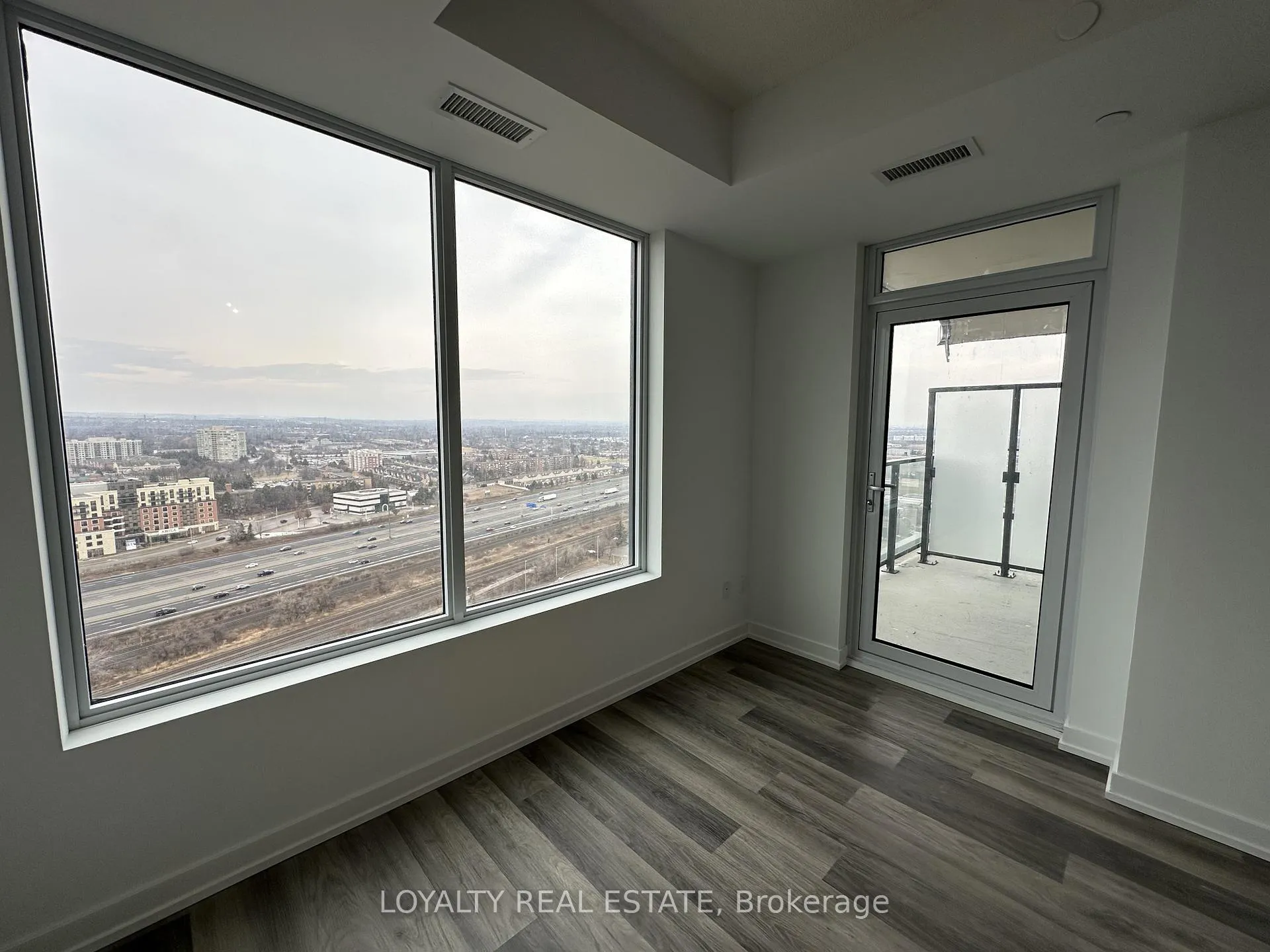 Photo 3 of Unit 2509, 1435 Celebration Drive, Pickering, Bay Ridges — HOMEH