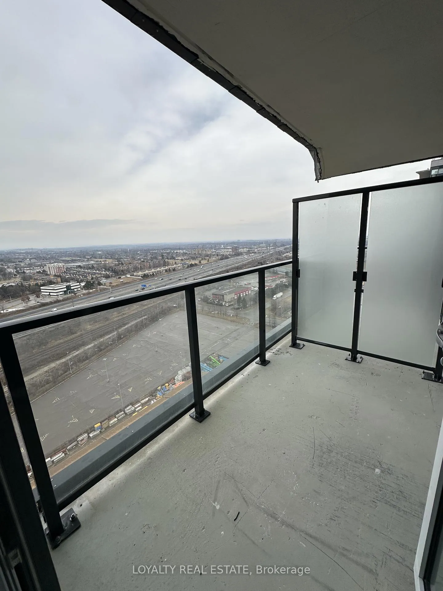 Photo 4 of Unit 2509, 1435 Celebration Drive, Pickering, Bay Ridges — HOMEH