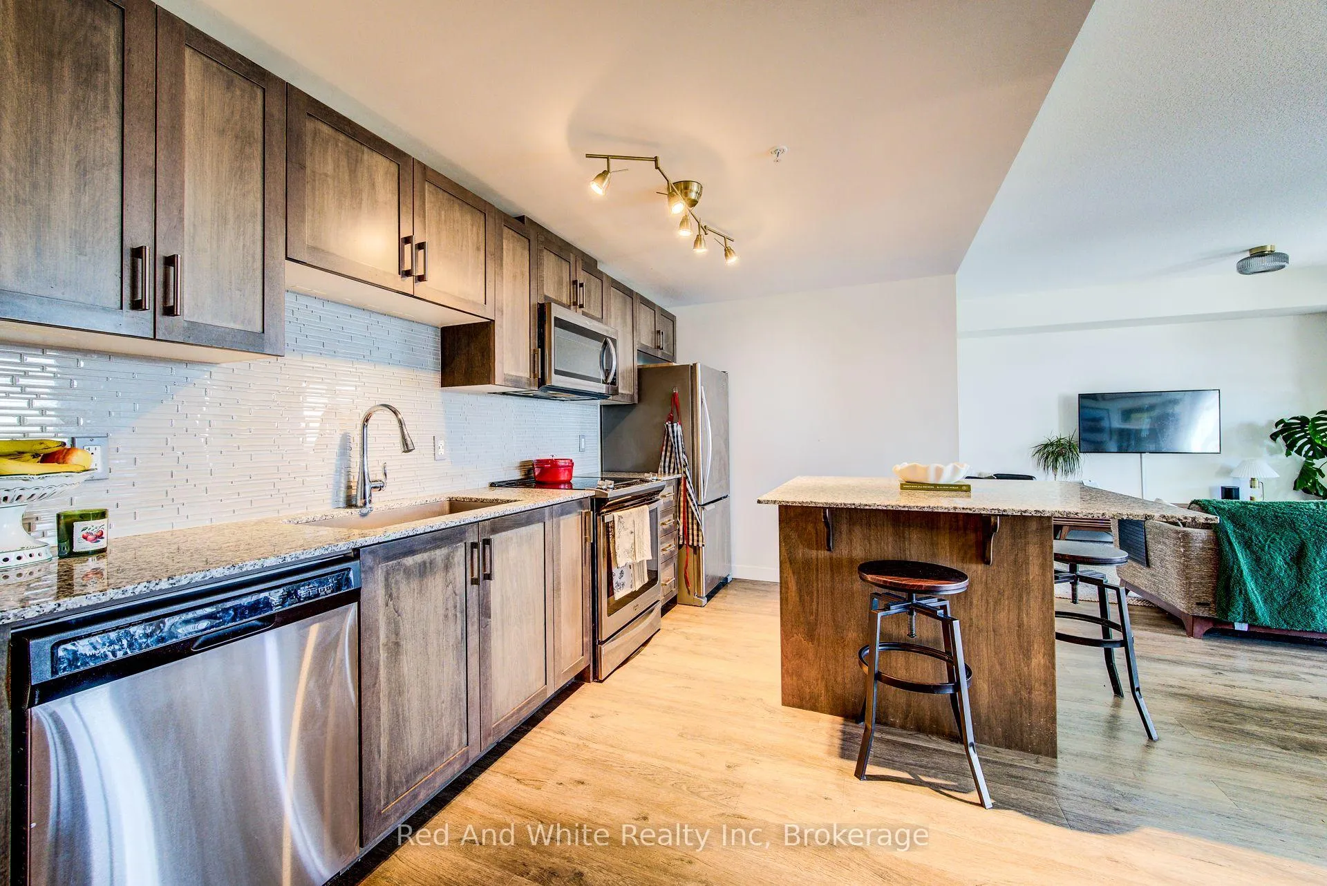 Photo 6 of Unit 407, 175 Commonwealth Street, Kitchener — HOMEH