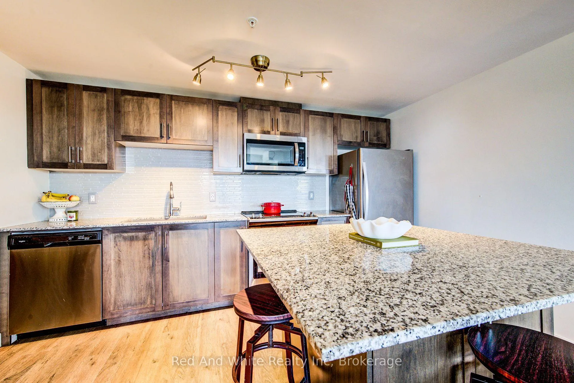 Photo 7 of Unit 407, 175 Commonwealth Street, Kitchener — HOMEH