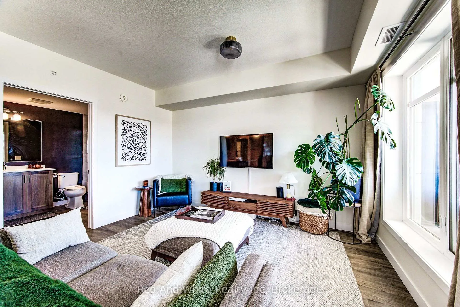 Photo 12 of Unit 407, 175 Commonwealth Street, Kitchener — HOMEH