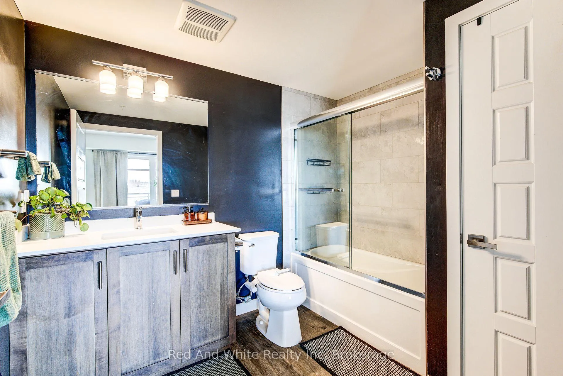 Photo 21 of Unit 407, 175 Commonwealth Street, Kitchener — HOMEH