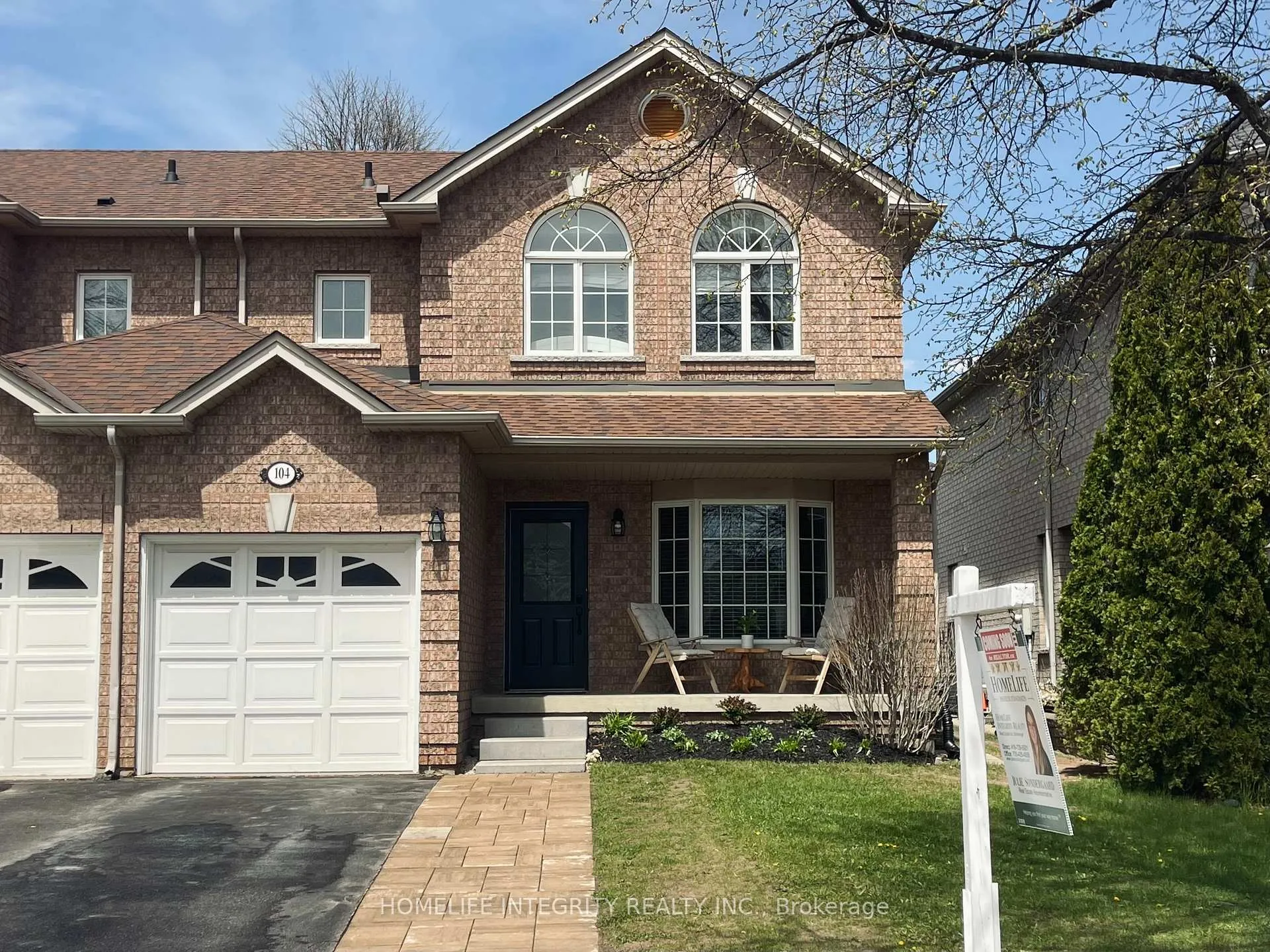 Photo 2 of 104 Henderson Crescent, New Tecumseth, Alliston — HOMEH