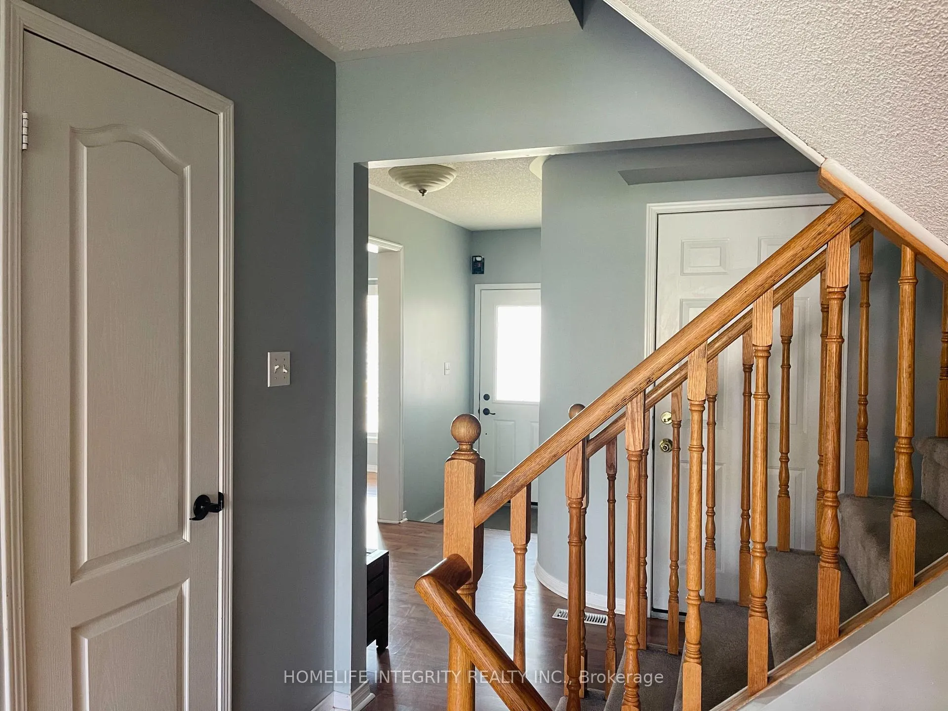 Photo 5 of 104 Henderson Crescent, New Tecumseth, Alliston — HOMEH