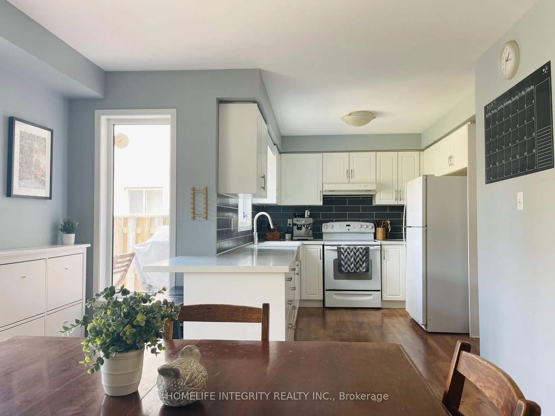 Photo 8 of 104 Henderson Crescent, New Tecumseth, Alliston — HOMEH