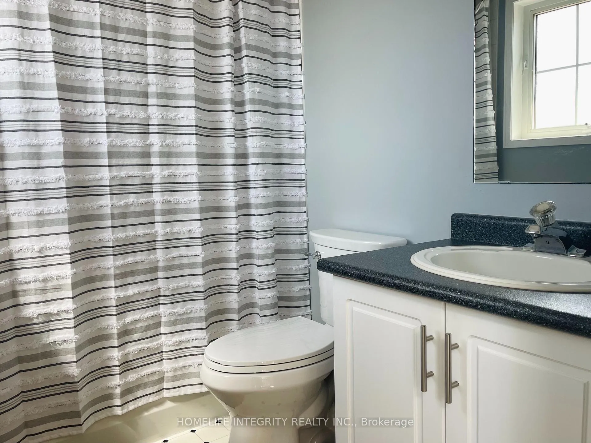 Photo 24 of 104 Henderson Crescent, New Tecumseth, Alliston — HOMEH