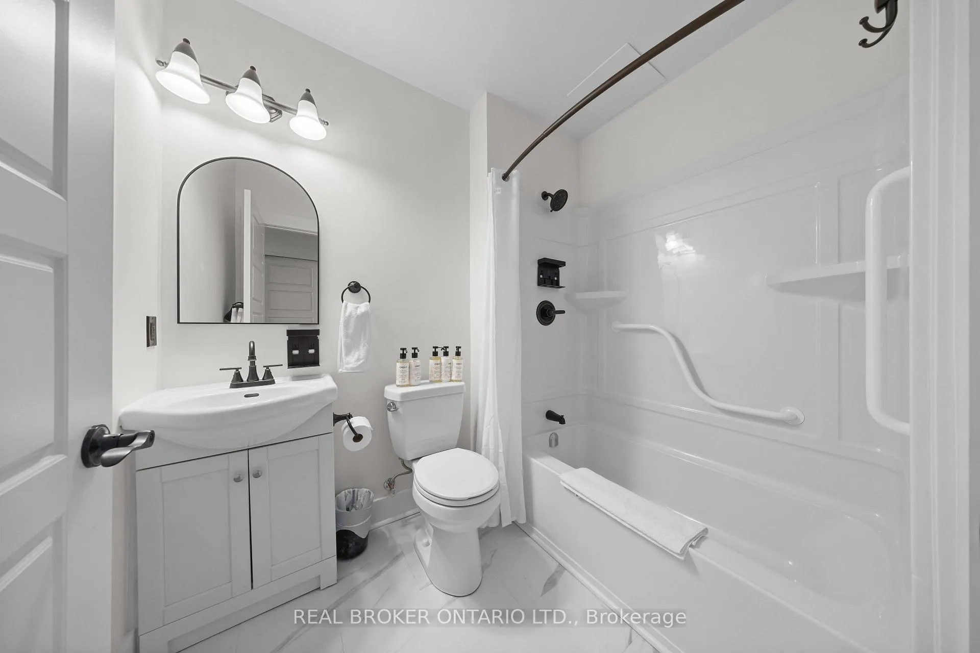 Photo 4 of Unit 208, 150 Mill Street, Carleton Place — HOMEH