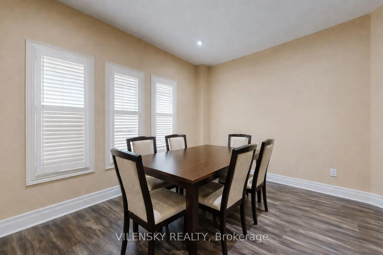 Photo 7 of 2 Eminence Road, Vaughan, Patterson — HOMEH