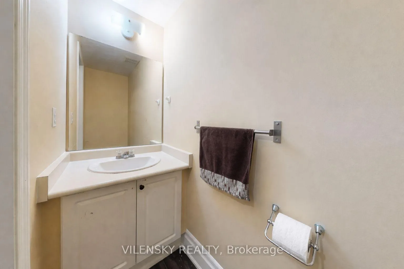 Photo 11 of 2 Eminence Road, Vaughan, Patterson — HOMEH
