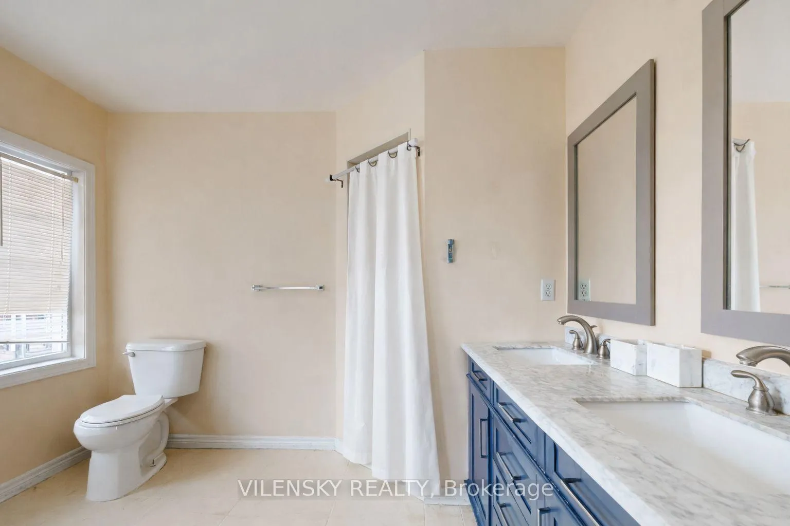 Photo 15 of 2 Eminence Road, Vaughan, Patterson — HOMEH