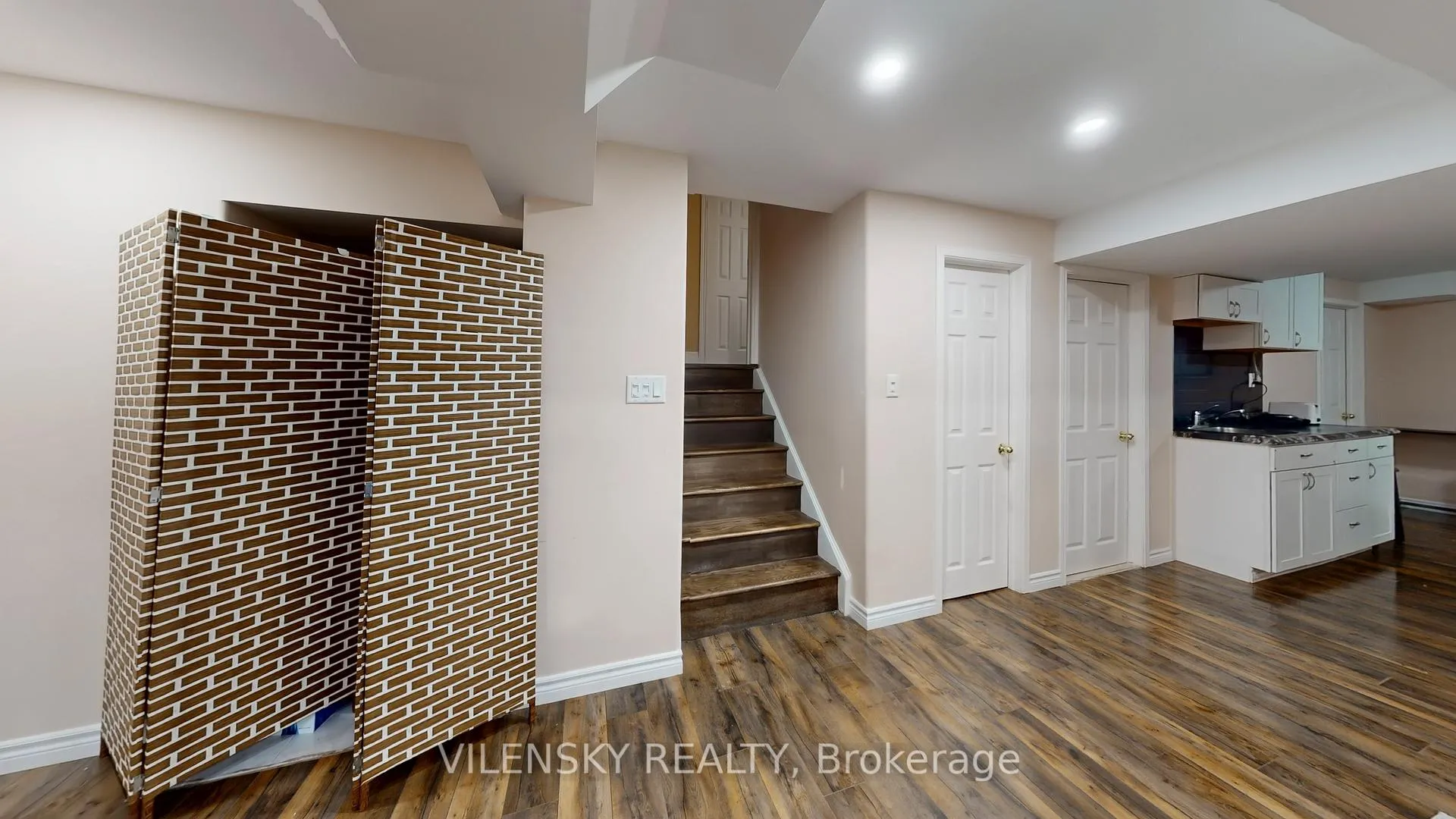 Photo 21 of 2 Eminence Road, Vaughan, Patterson — HOMEH