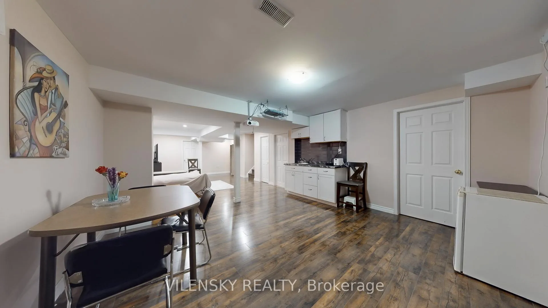 Photo 23 of 2 Eminence Road, Vaughan, Patterson — HOMEH