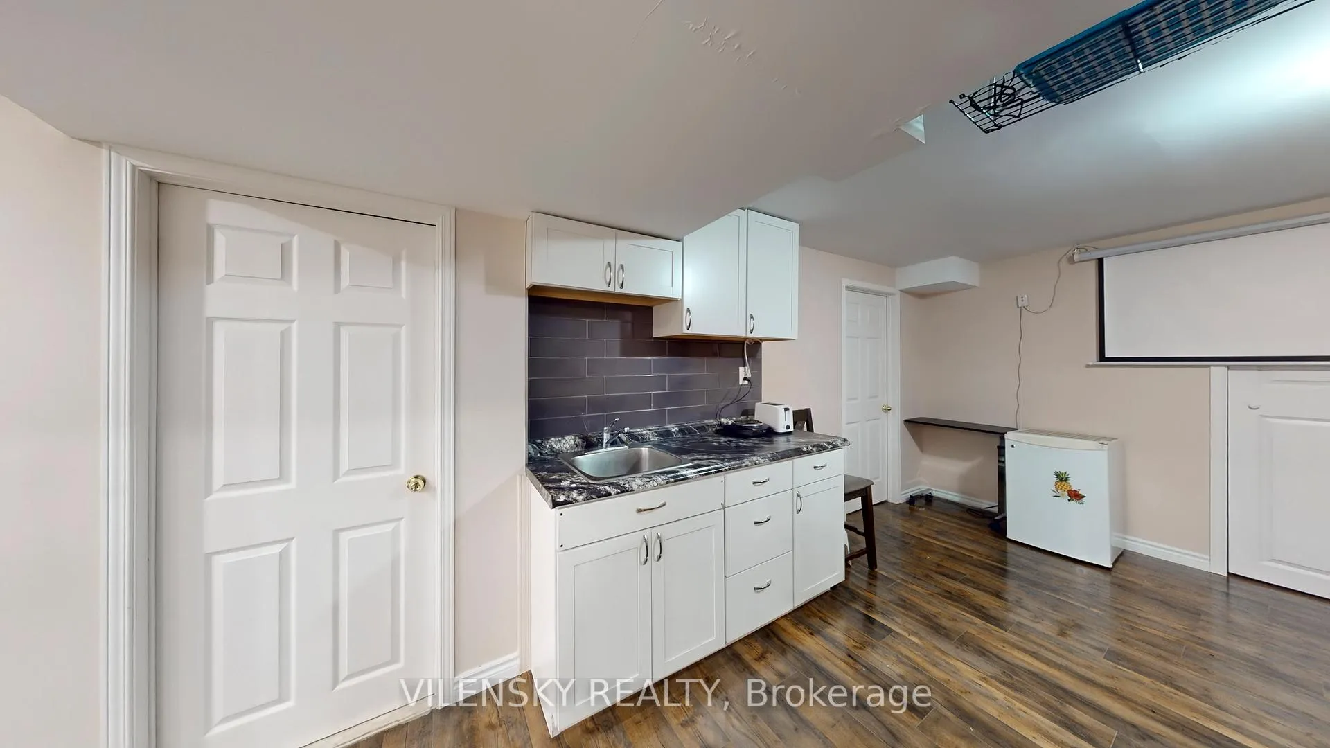 Photo 24 of 2 Eminence Road, Vaughan, Patterson — HOMEH