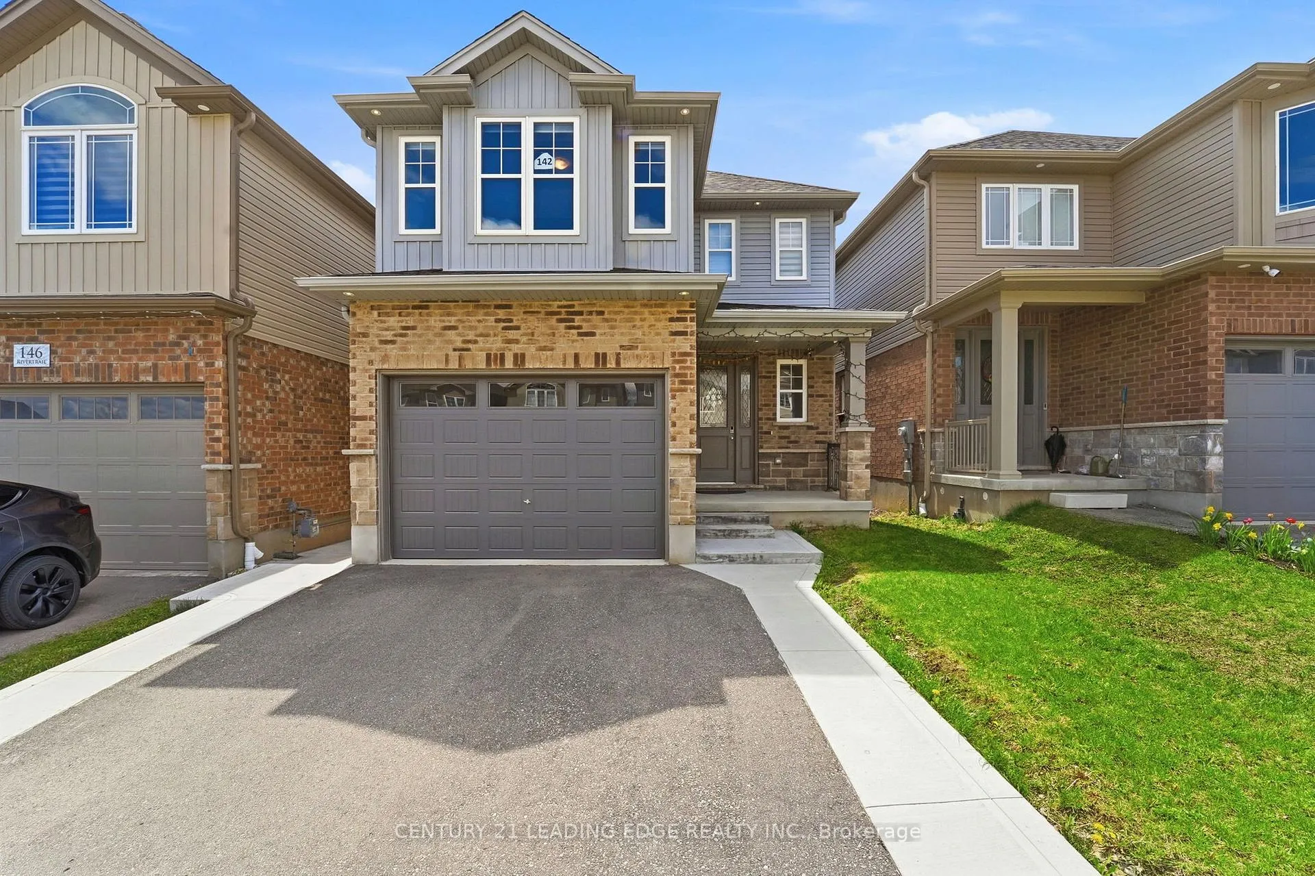 Photo 1 of 142 Rivertrail Avenue, Kitchener — HOMEH