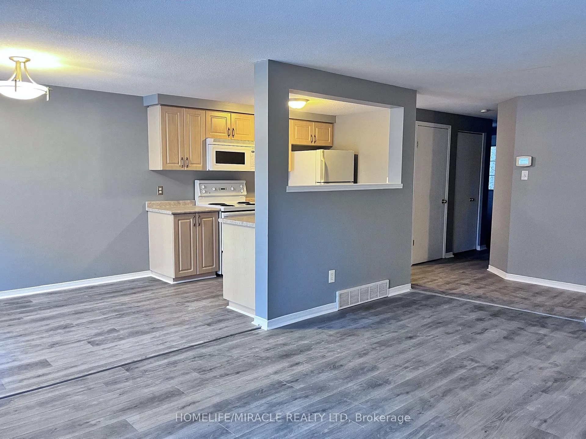 Photo 3 of 193 Prosperity Drive, Kitchener — HOMEH