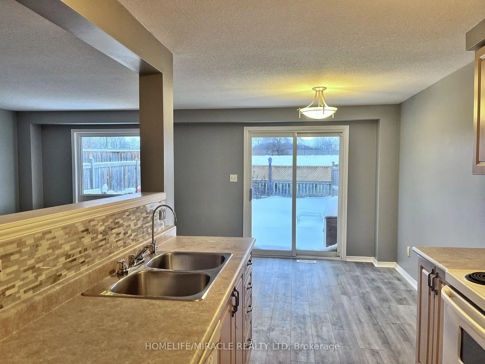 Photo 5 of 193 Prosperity Drive, Kitchener — HOMEH