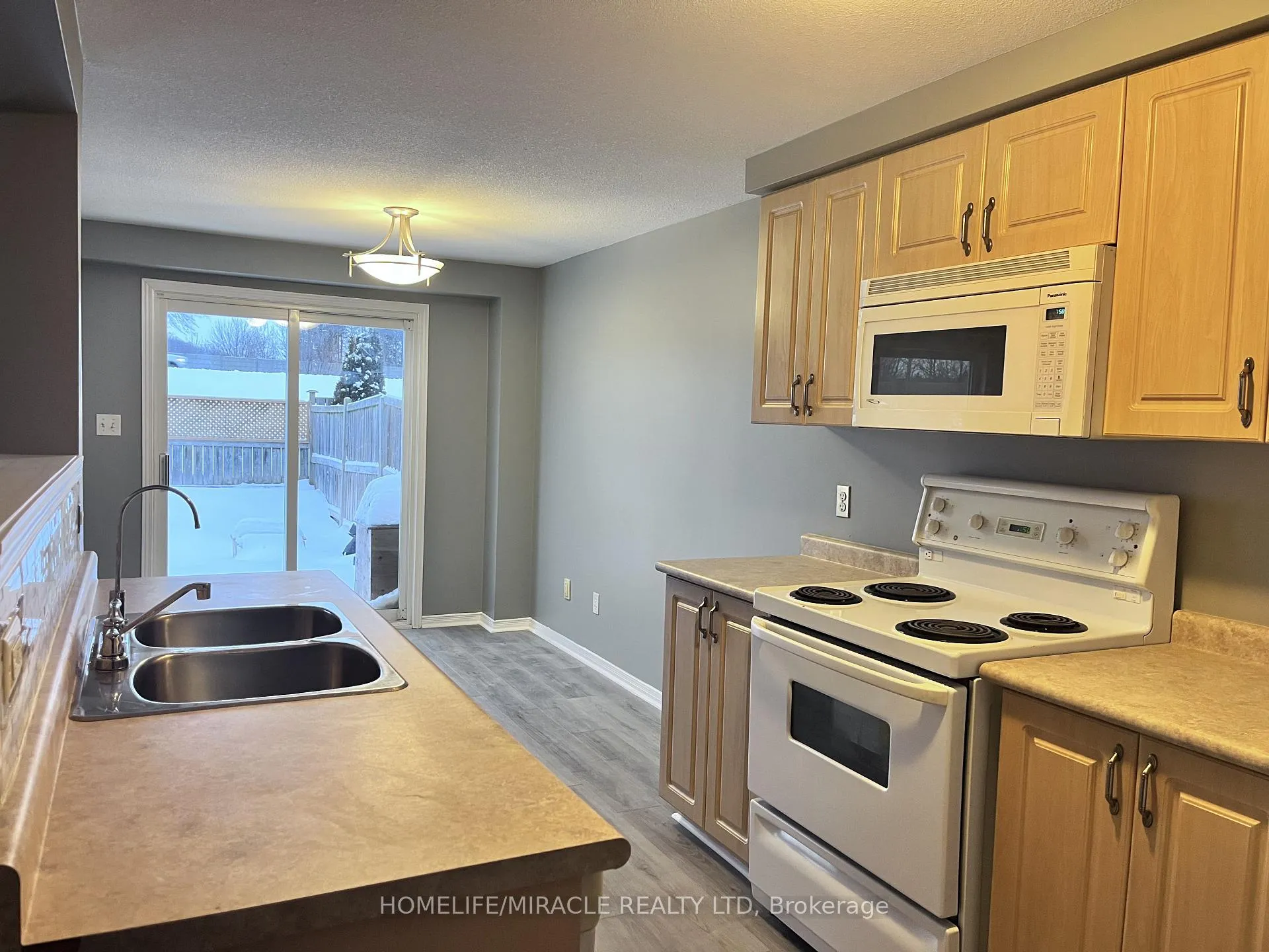 Photo 10 of 193 Prosperity Drive, Kitchener — HOMEH