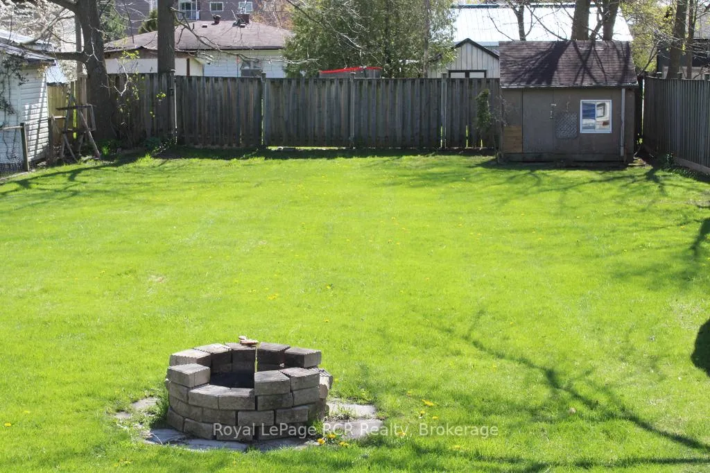 Photo 11 of 1735 8th Avenue E, Owen Sound — HOMEH