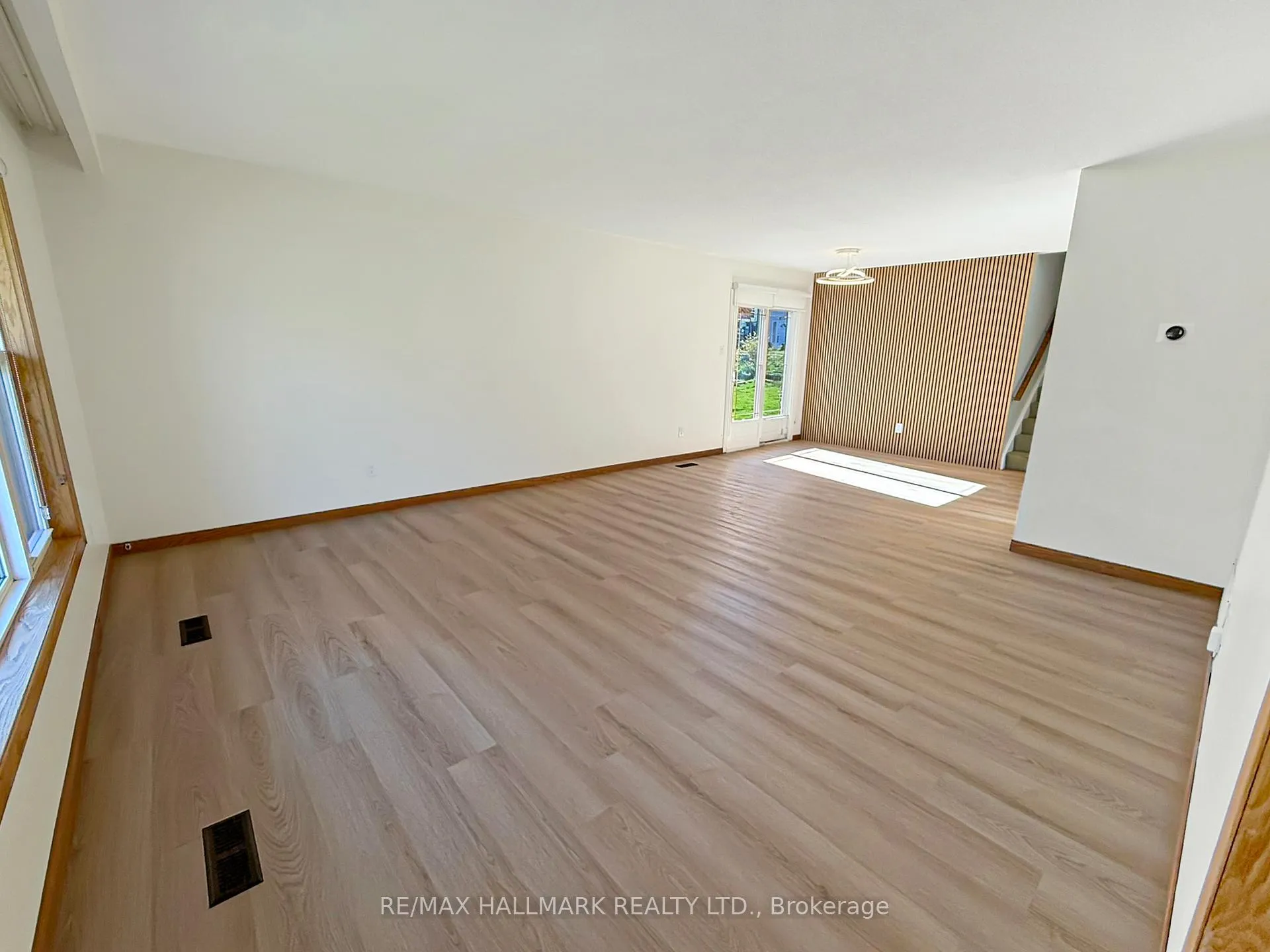 Photo 4 of 153 Clappison Boulevard, Scarborough, Centennial Scarborough — HOMEH