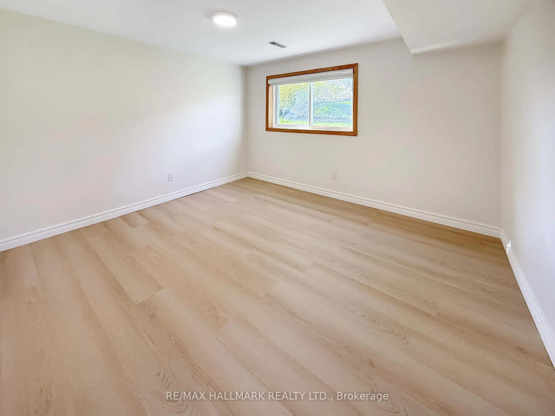 Photo 12 of 153 Clappison Boulevard, Scarborough, Centennial Scarborough — HOMEH
