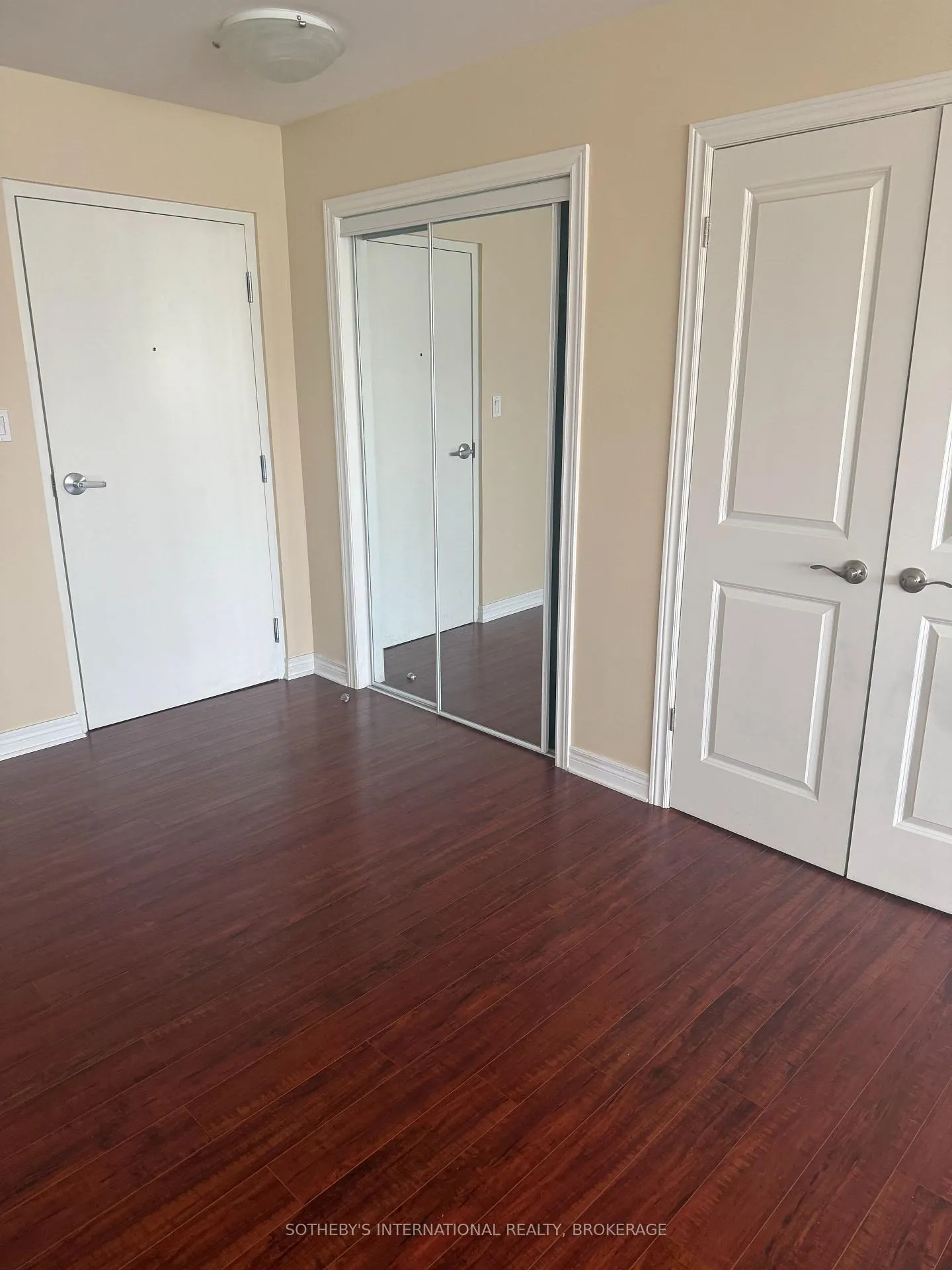Photo 2 of Unit 3B, 320 Vine Street, St. Catharines, Carlton/Bunting — HOMEH