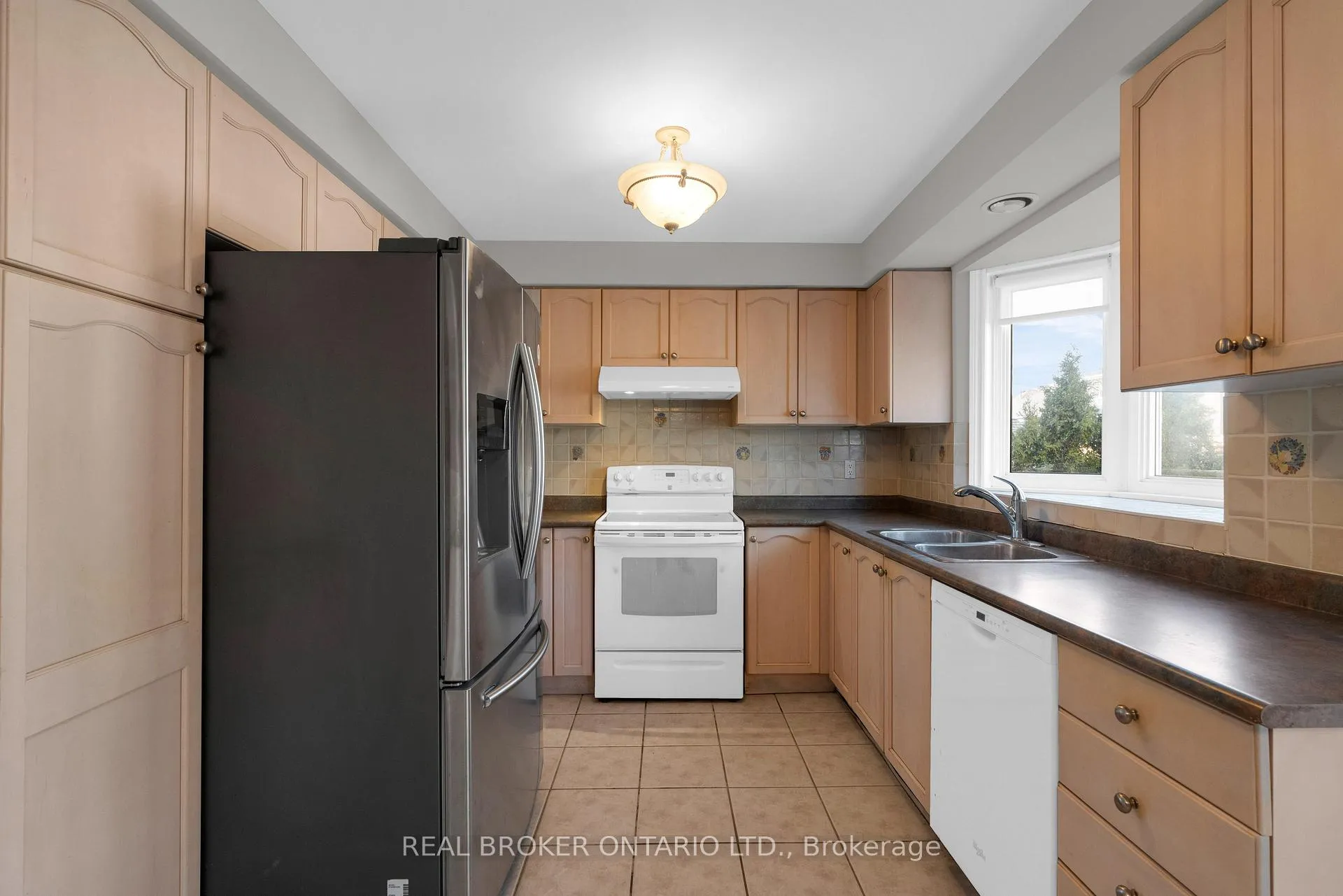 Photo 8 of 50 Cloughley Drive, Barrie, Northwest — HOMEH