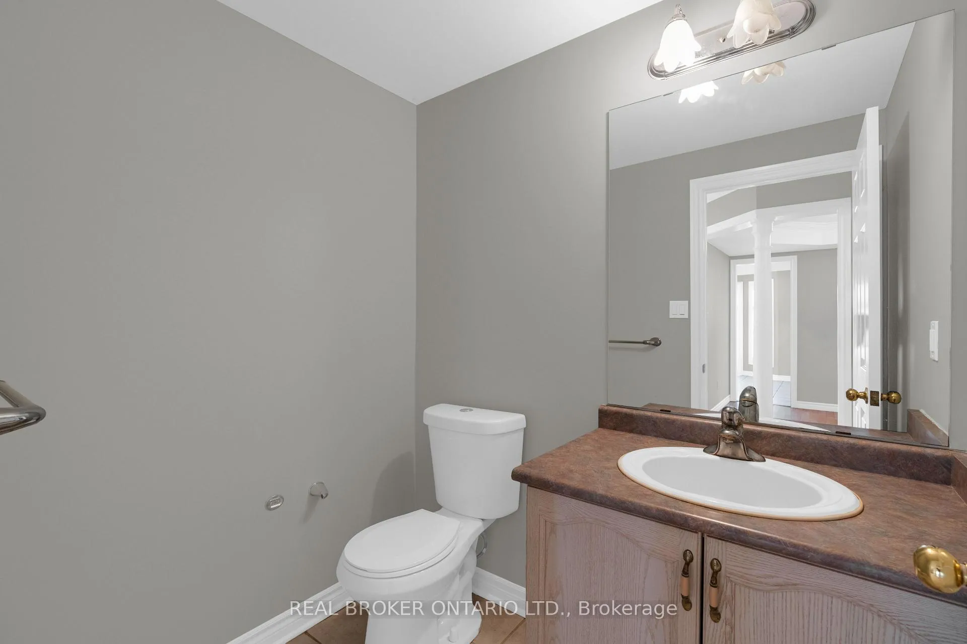 Photo 10 of 50 Cloughley Drive, Barrie, Northwest — HOMEH