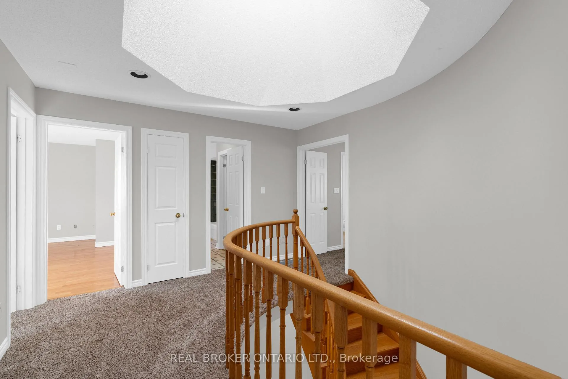 Photo 20 of 50 Cloughley Drive, Barrie, Northwest — HOMEH