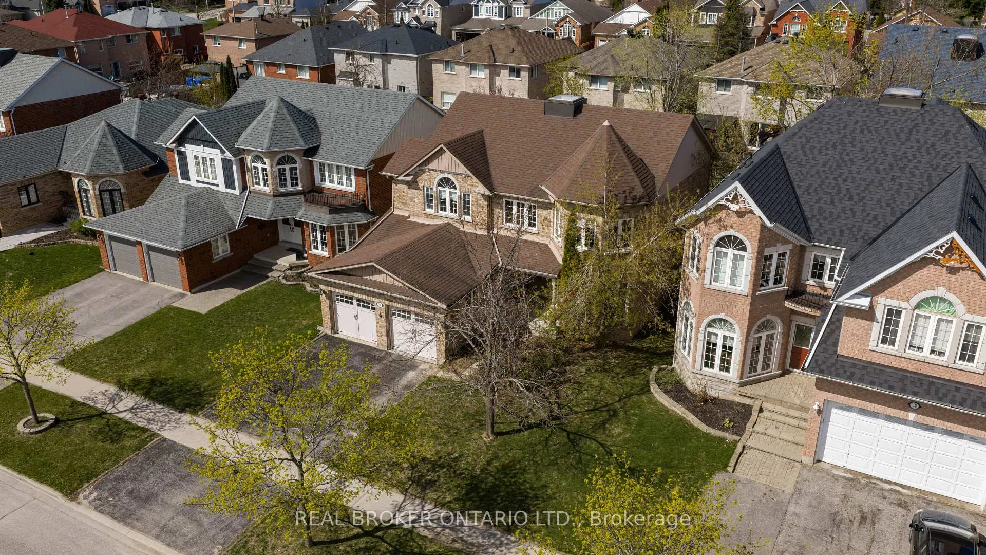 Photo 34 of 50 Cloughley Drive, Barrie, Northwest — HOMEH
