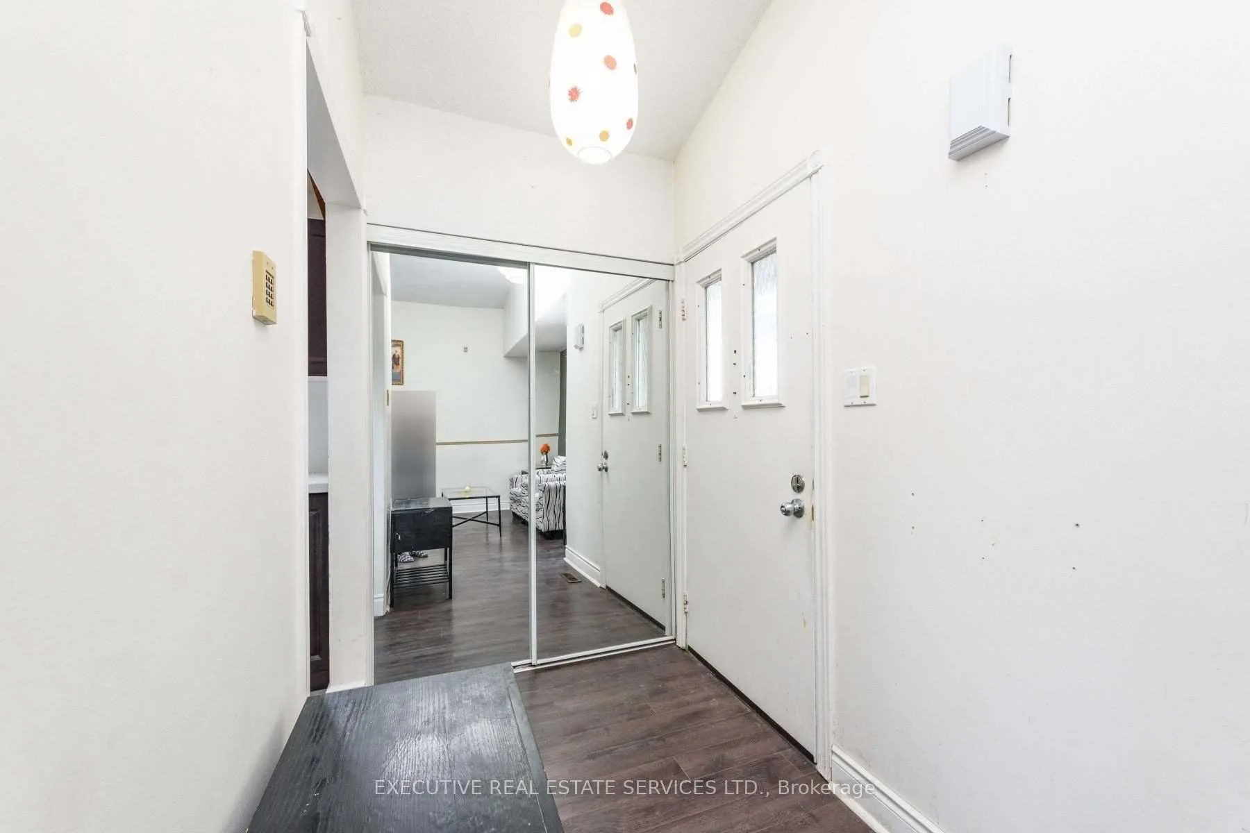 Photo 4 of 48 Reynier Drive, Brampton, Heart Lake East — HOMEH