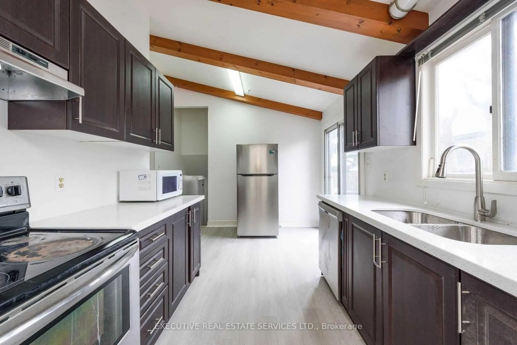 Photo 10 of 48 Reynier Drive, Brampton, Heart Lake East — HOMEH