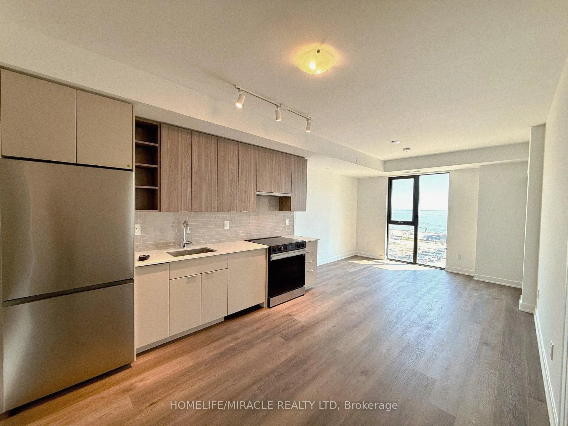 Photo 7 of Unit 312, 2075 Lakeshore Road, Burlington, Brant — HOMEH