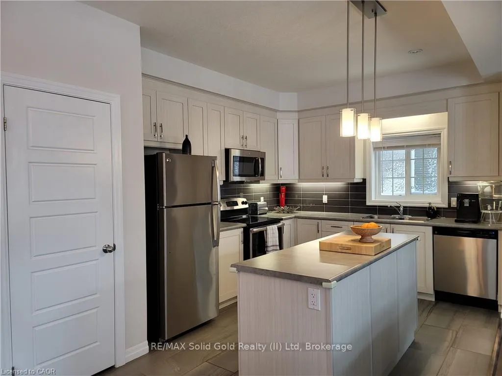 Photo 9 of 260 Buttonbush Street, Waterloo, Vista Hills — HOMEH