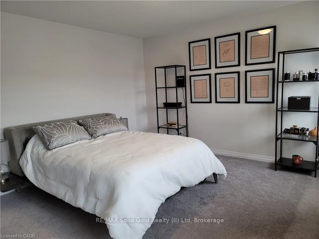 Photo 13 of 260 Buttonbush Street, Waterloo, Vista Hills — HOMEH