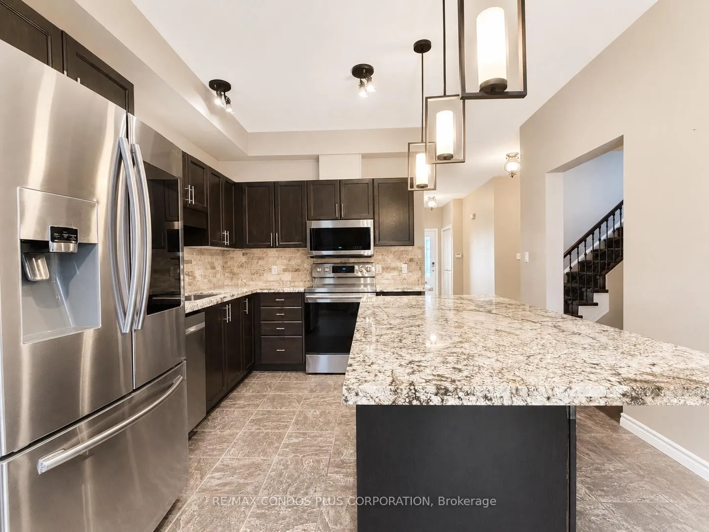 Photo 8 of 859 Brandenburg Boulevard, Waterloo, Beechwood West — HOMEH