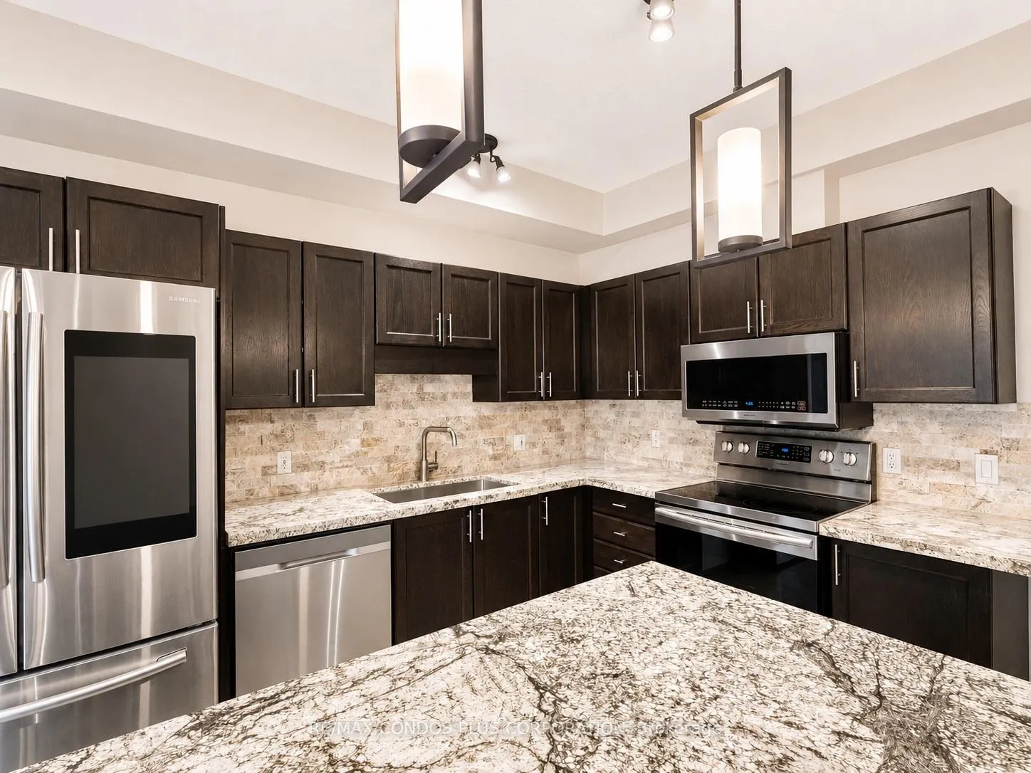 Photo 9 of 859 Brandenburg Boulevard, Waterloo, Beechwood West — HOMEH
