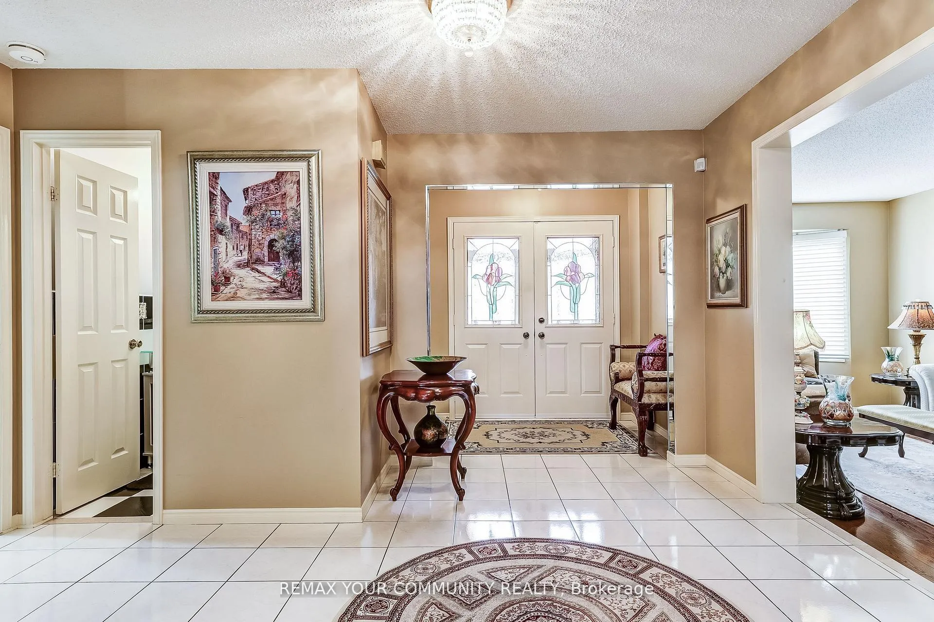 Photo 4 of 139 Larkin Avenue, Markham, Markham Village — HOMEH