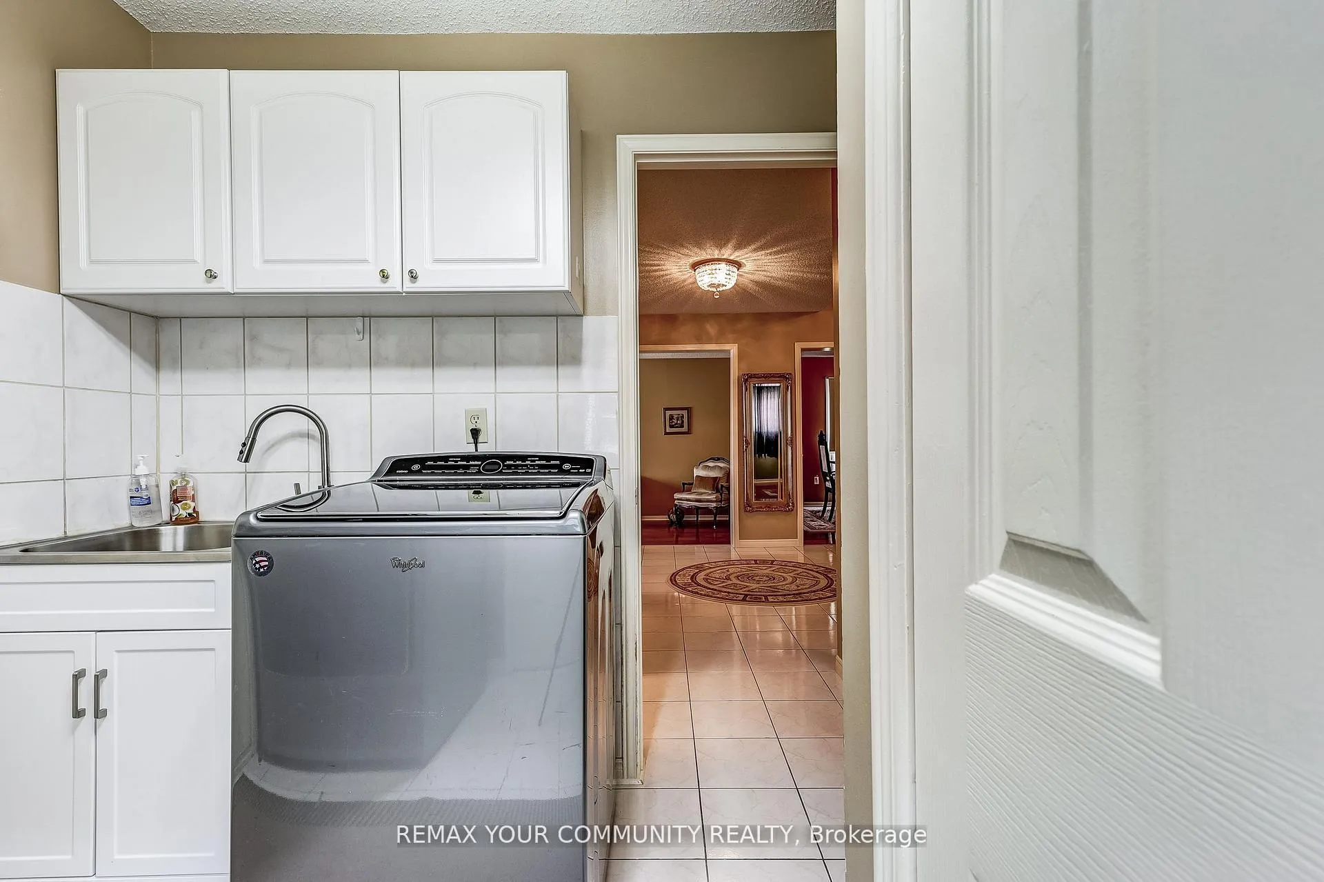 Photo 8 of 139 Larkin Avenue, Markham, Markham Village — HOMEH